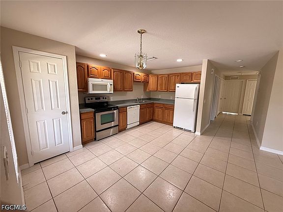 2nd image of 756 Holmes Ave