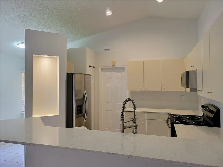 1409 Sabal Trl — Photo 5