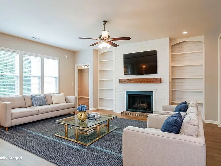 194 W Lumber Ct — Photo 3