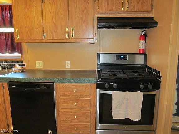 4th image of 109 Marilyn Dr