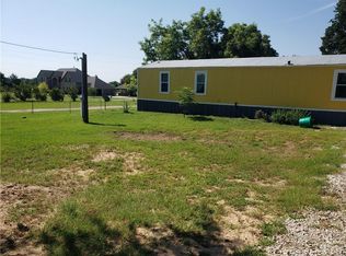 1795 Greg St, Azle, TX 76020