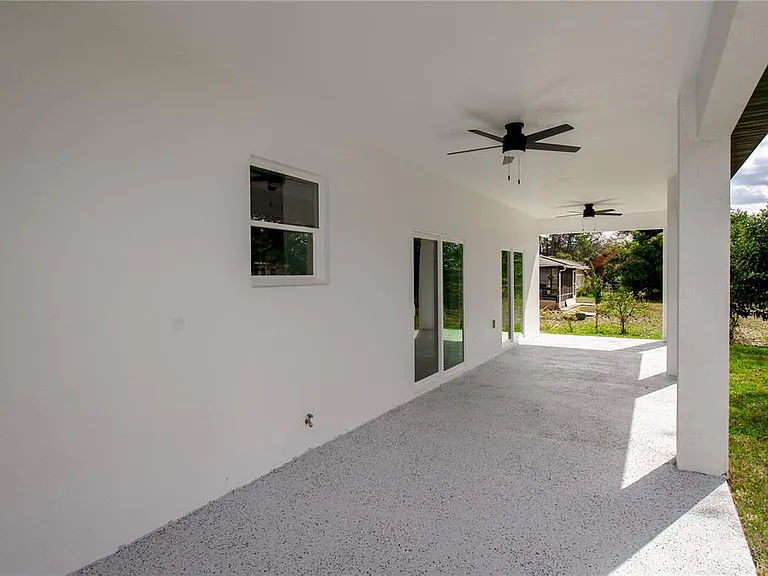 769 Memorial Dr — Photo 3