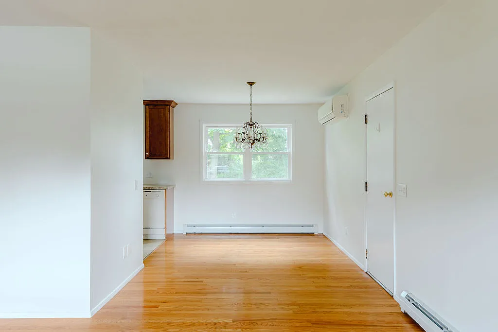 3 bed, 1200 sqft, $3,500 — Photo 4