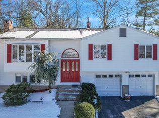 178 Violet Dr, Pearl River, NY 10965