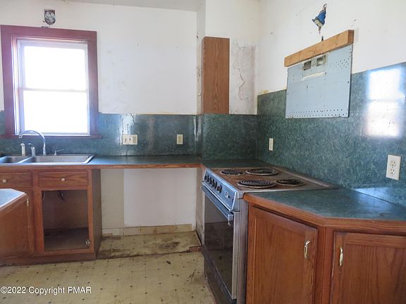 5th image of 318 Park Ave