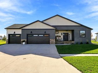 140 Annies Way, Mapleton, ND 58059