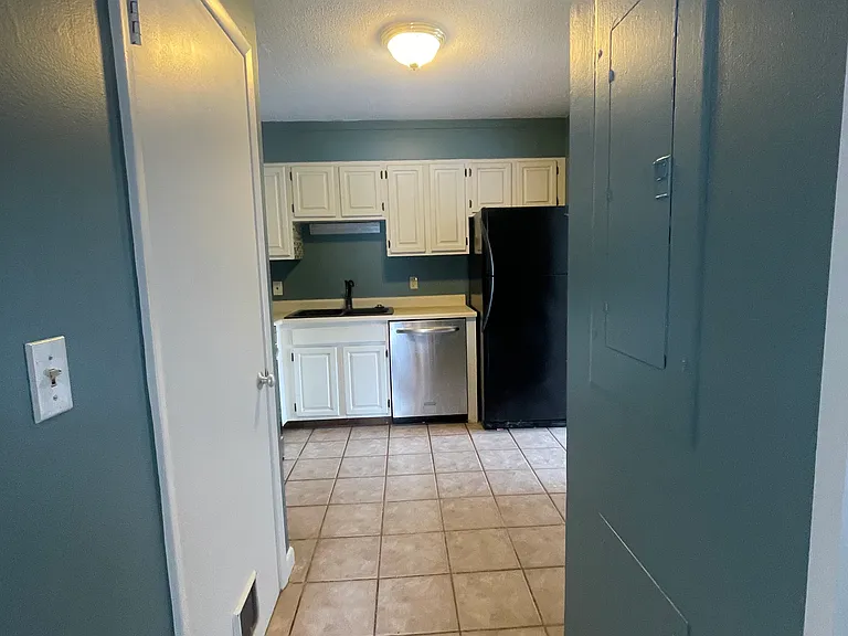 254 Ledgewood Cir #103 — Photo 10