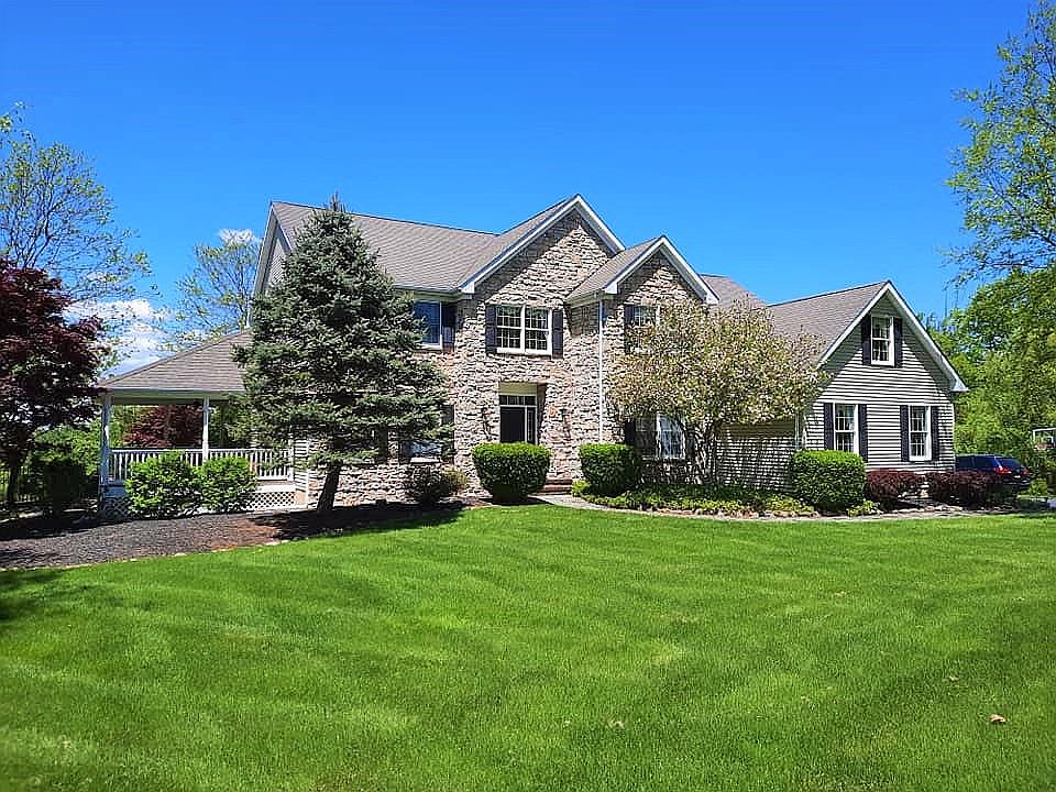1st image of 5 Harber Dr