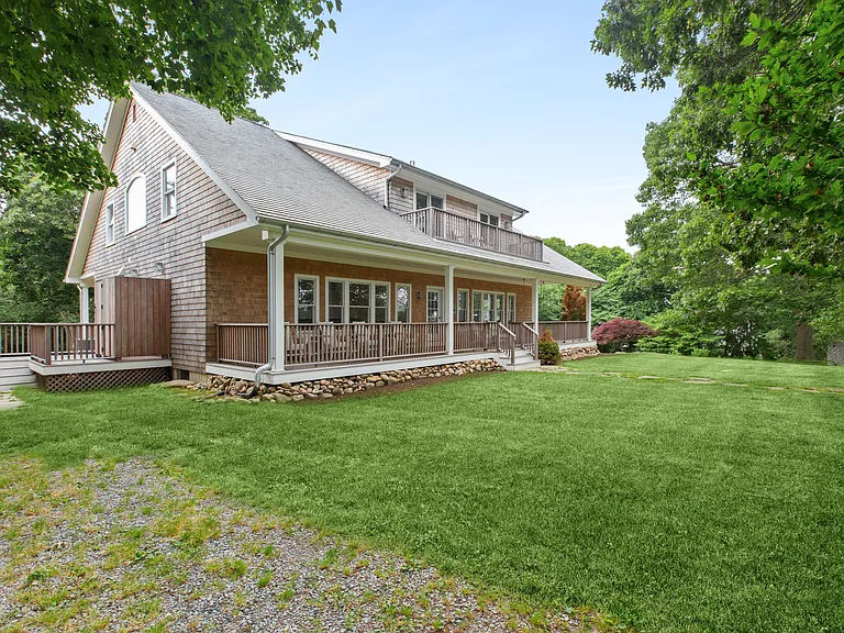 4 Bayberry Rd — Photo 35