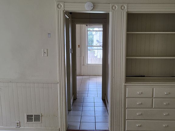 5th image of 1521 Van Vranken Ave Floor 1