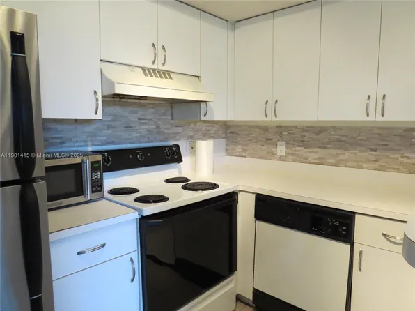 12160 Saint Andrews Pl, Miramar, FL 33025