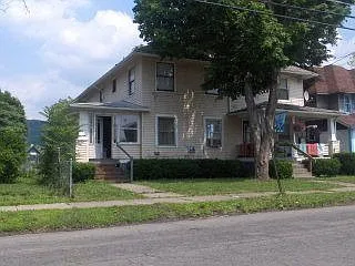 1210 Grand Central Ave photo 1