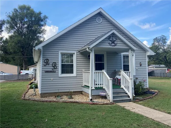 6644 Grant St, Saint Joseph, MO 64504