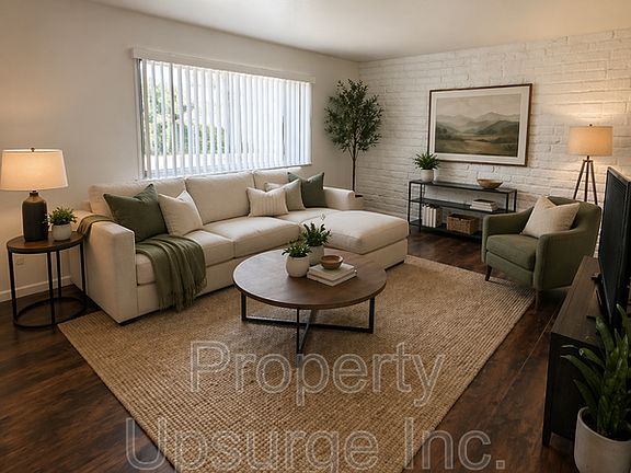 5th image of 330 Bird St APT 15