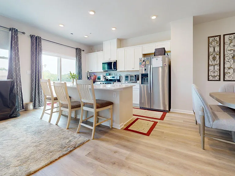 178 Bell Ct — Photo 11