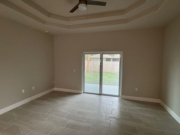 2nd image of 1 Rose Pl #B