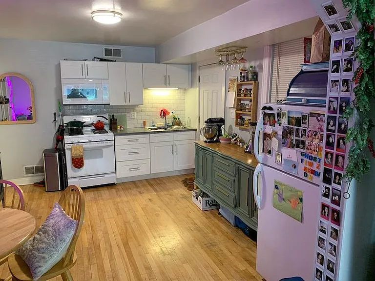 1328 W Barry Ave #1 — Photo 3