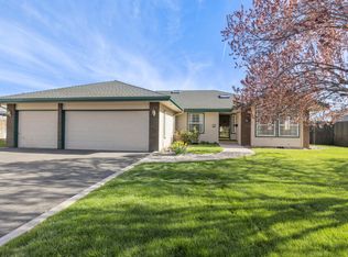 6726 Verda Vista Dr, Klamath Falls, OR 97603