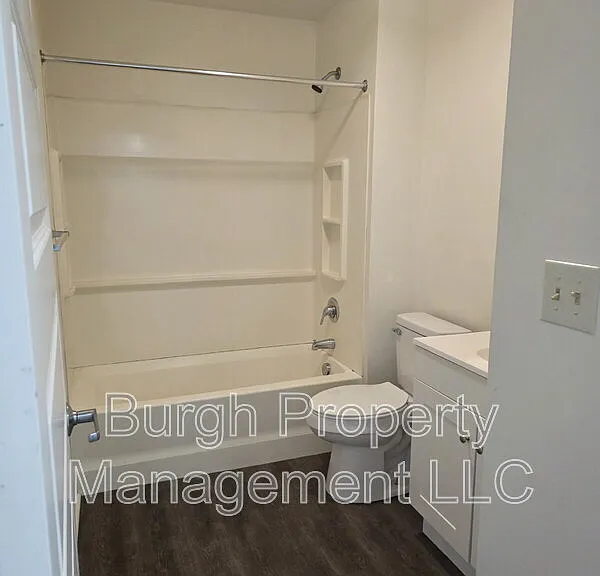 1009 Penn Ave #21B — Photo 5