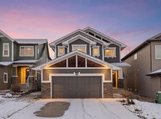 196 E Jumping Pound Ter, Cochrane, AB T4C 0K5