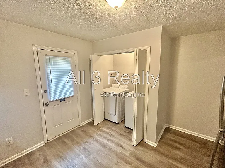 293 Rogers St — Photo 13