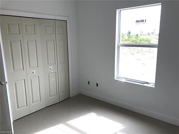 3rd image of 4080 60th Ave NE