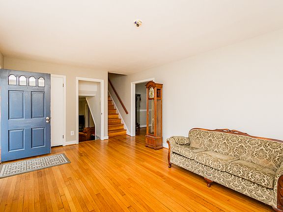 3rd image of 1603 Westbury Dr