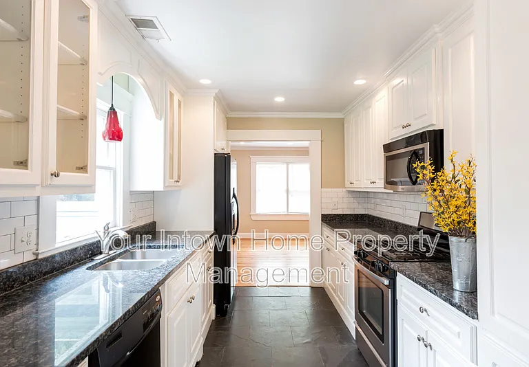 1672 Cecile Ave — Photo 10
