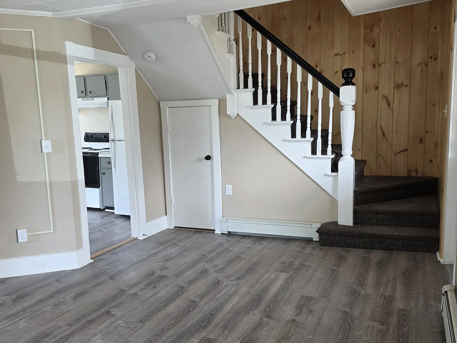 2 bed, 750 sqft, $1,825 — Photo 2
