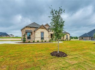 2721 Clear Lake Dr, Midlothian, TX 76065