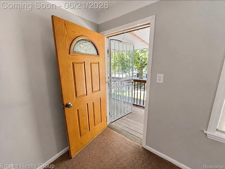 7815 Artesian St — Photo 4