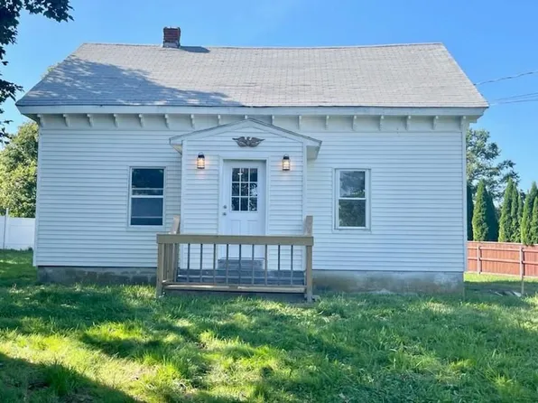 2 Judith Ct, Middletown, RI 02842