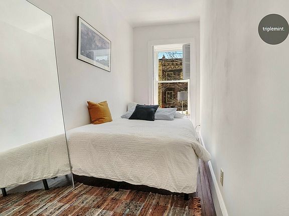 4th image of 115 W 78th St APT 4R