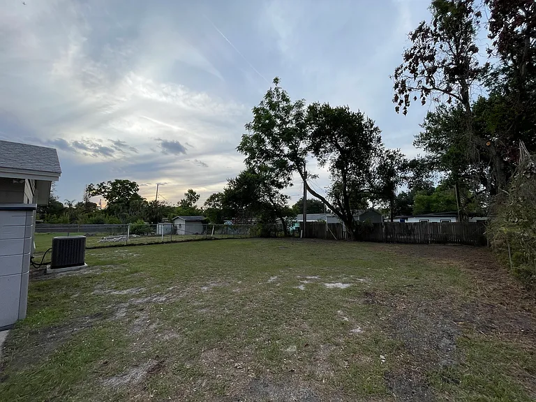 717 Alton Ave — Photo 16