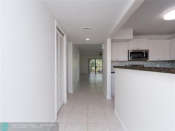 4th image of 197 Lakeview Dr APT 204