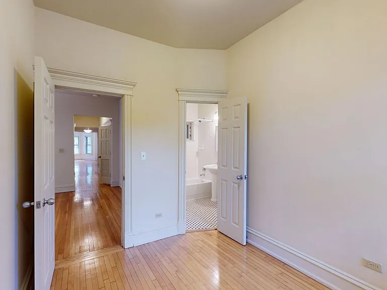 5533 S. Blackstone — Photo 28