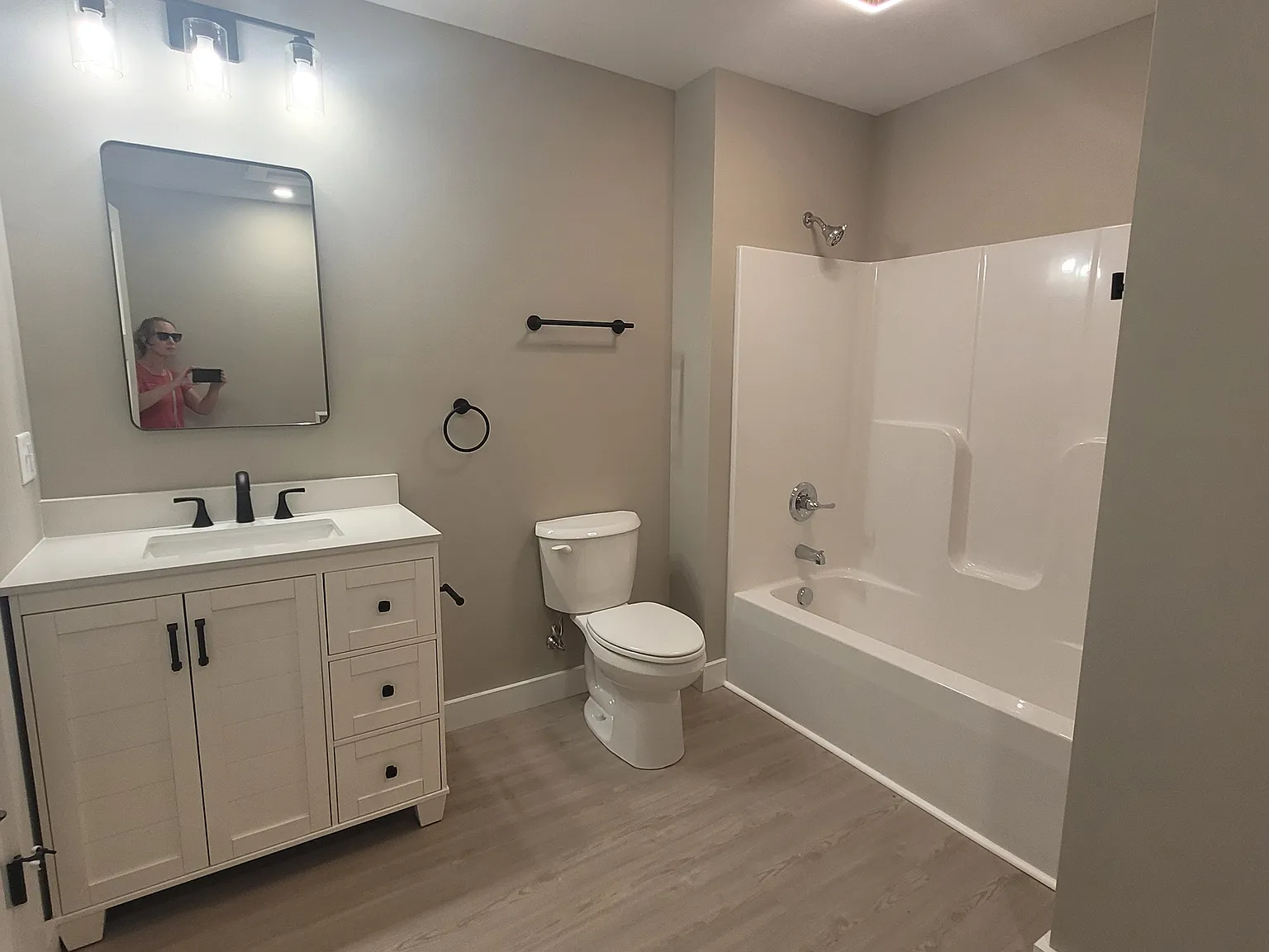 2 bed, 1200 sqft, $2,250 — Photo 3