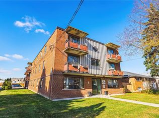 30 Hayden St, Hamilton, ON L9A2X2