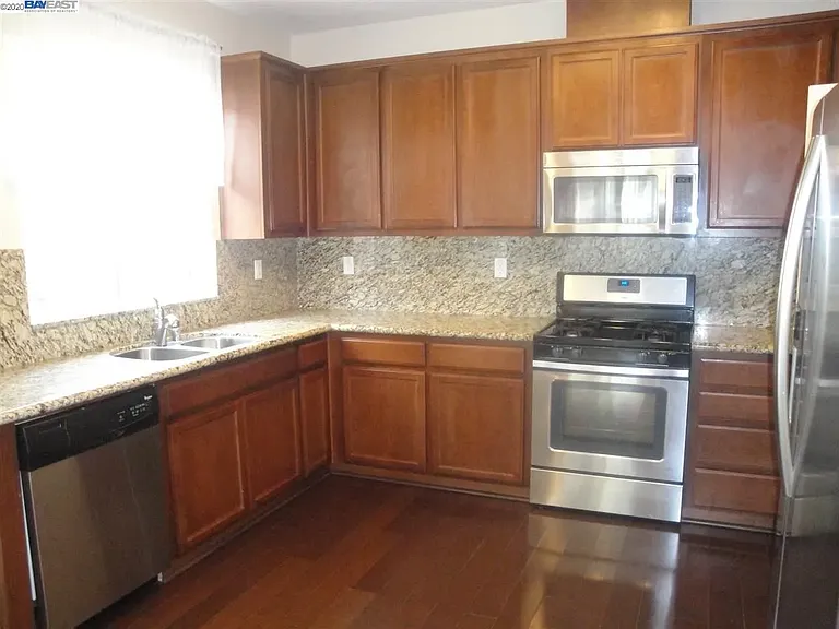 3323 Vittoria Loop — Photo 12