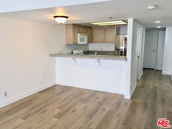 3rd image of 11734 Montana Ave APT 104