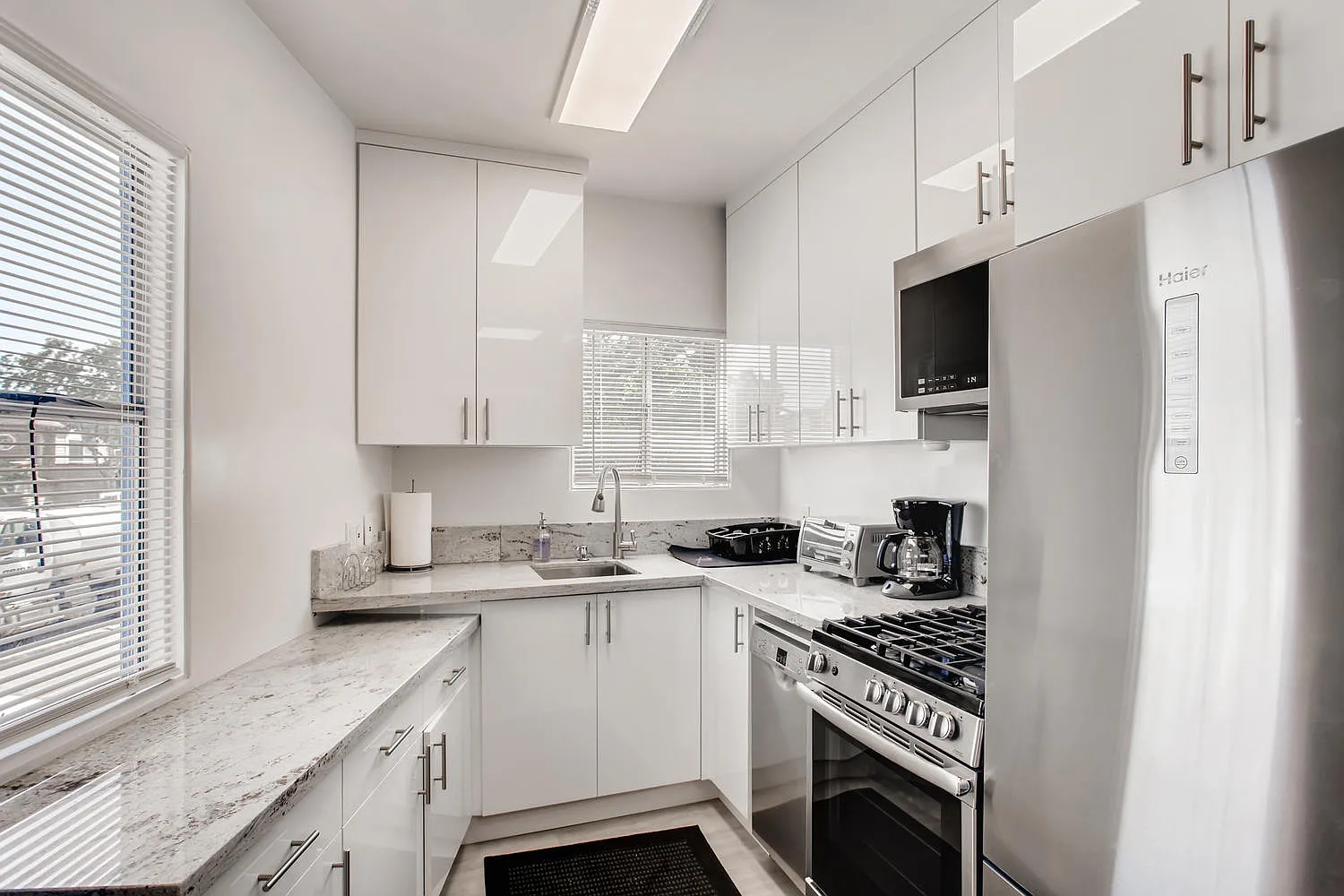 1 bed, 400 sqft, $2,599 — Photo 3