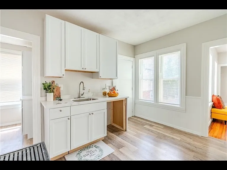 71 Lyon St #2 — Photo 5