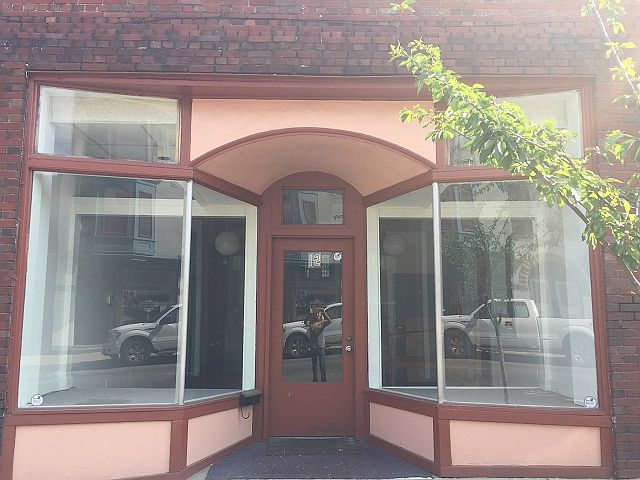 1st image of 12 W Franklin St
