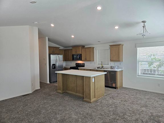 4th image of 250 N Linden Ave Spc 12