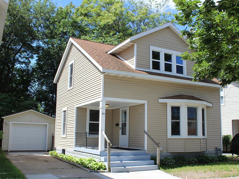 1st image of 414 10th St NW