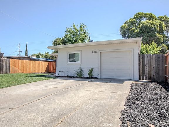 3rd image of 2036 La Jolla Dr