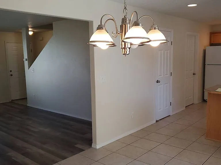 460 Laguna Dr — Photo 6