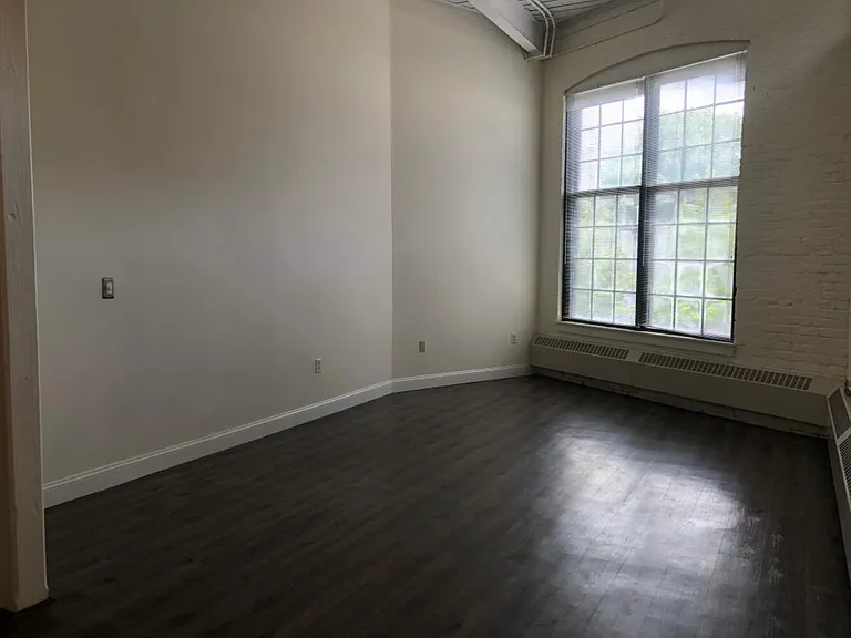 60 Valley St #12 — Photo 6