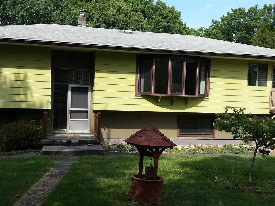 1st image of 16 Chapman Cir