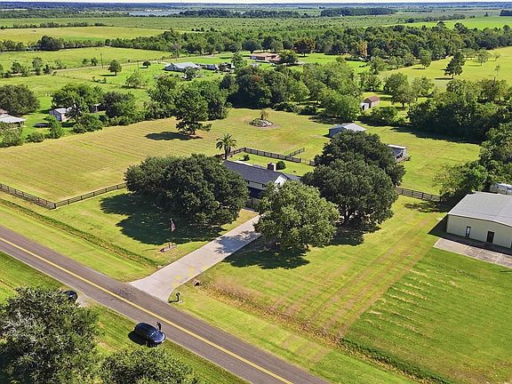 3rd image of 3814 Poskey Rd